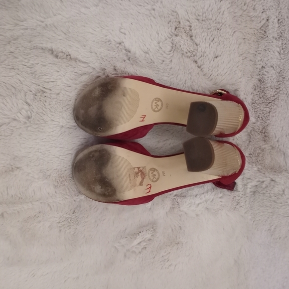 Michael Kors Retro 70s Velvet Soft Suede Burgundy Red Gold Stacked Platform - Picture 7 of 7